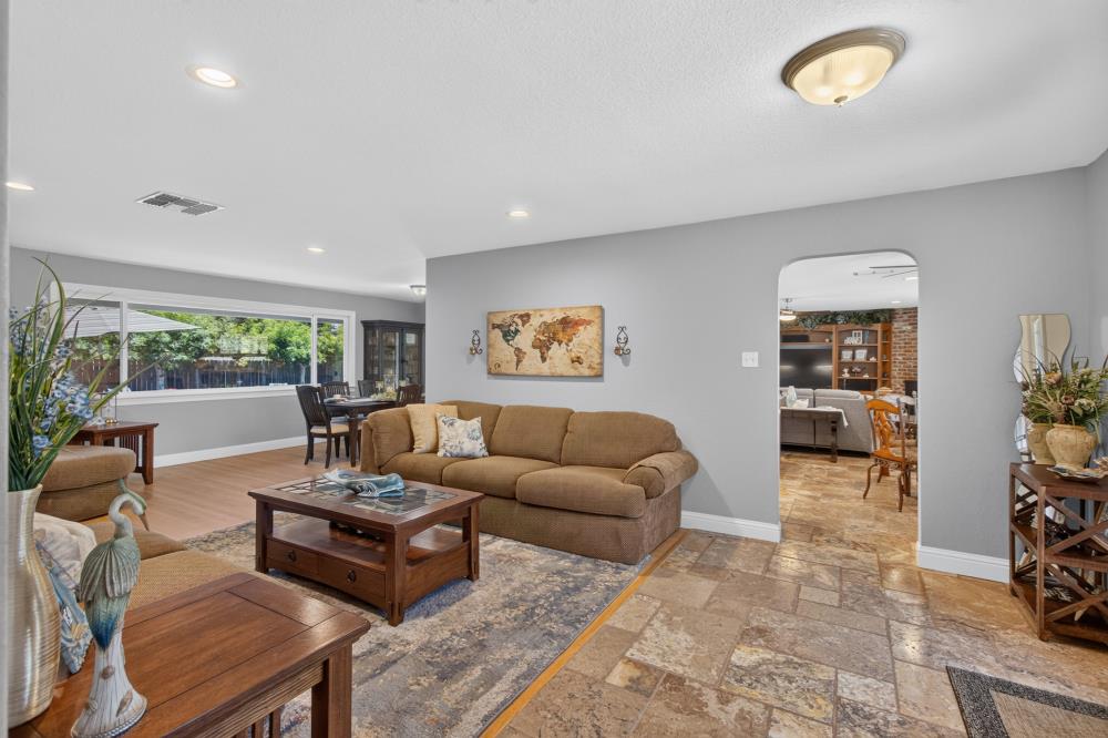 3812 Dell Road Carmichael, CA 95608 - Photo 6 of 64