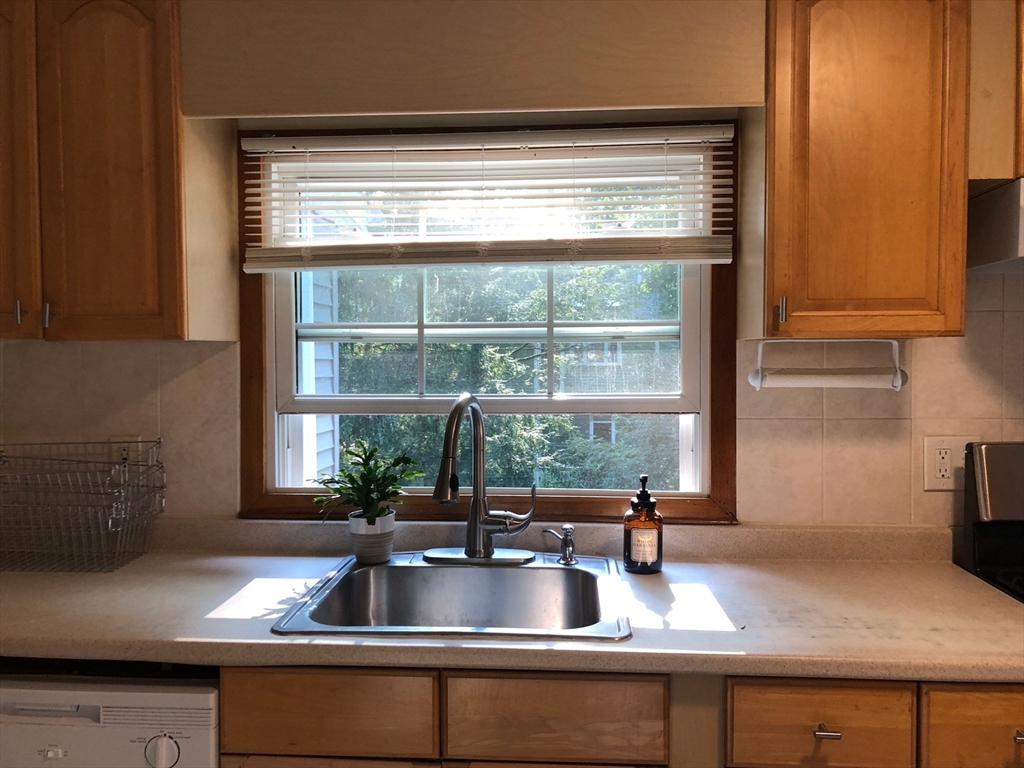 12 Oakland Road, Unit 2 Sharon, MA 02067 - Photo 5 of 18