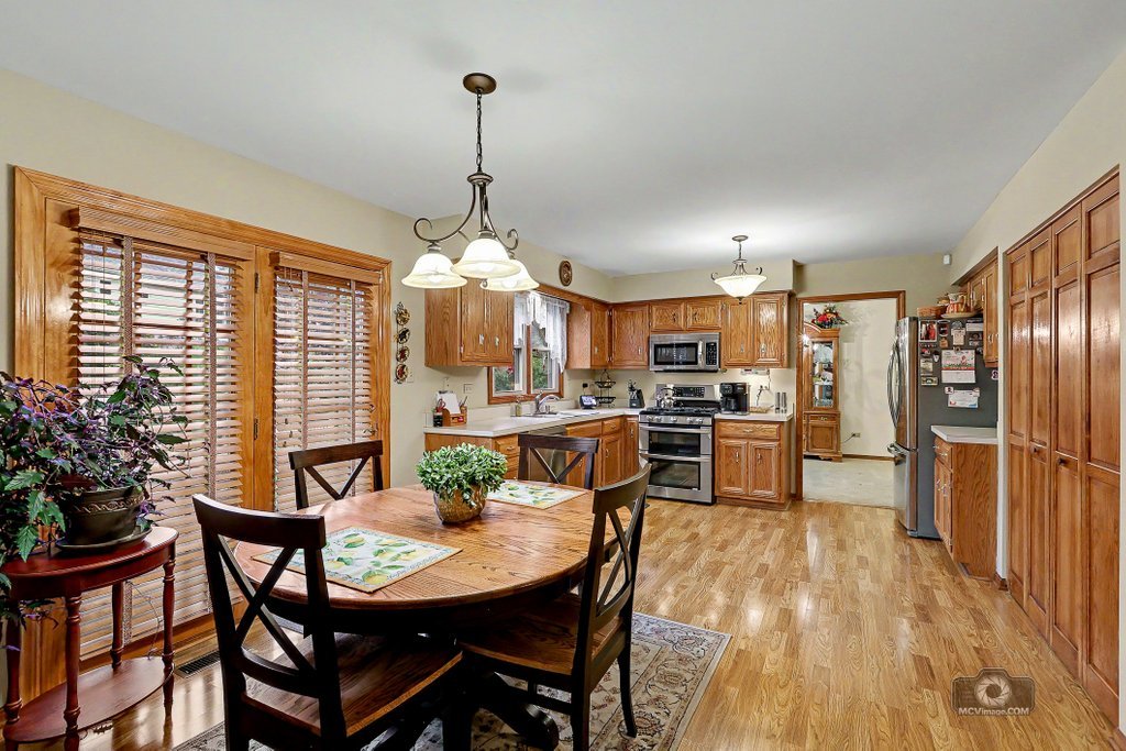 1613 Chestnut Hill Road Plainfield, IL 60586 - Photo 11 of 28 Gallery Image 11