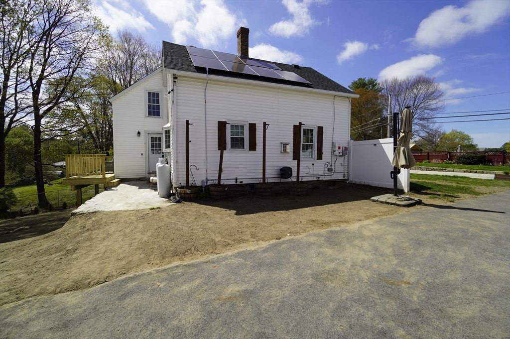 25 Cook Street Douglas, MA 01516 - Photo 4 of 38