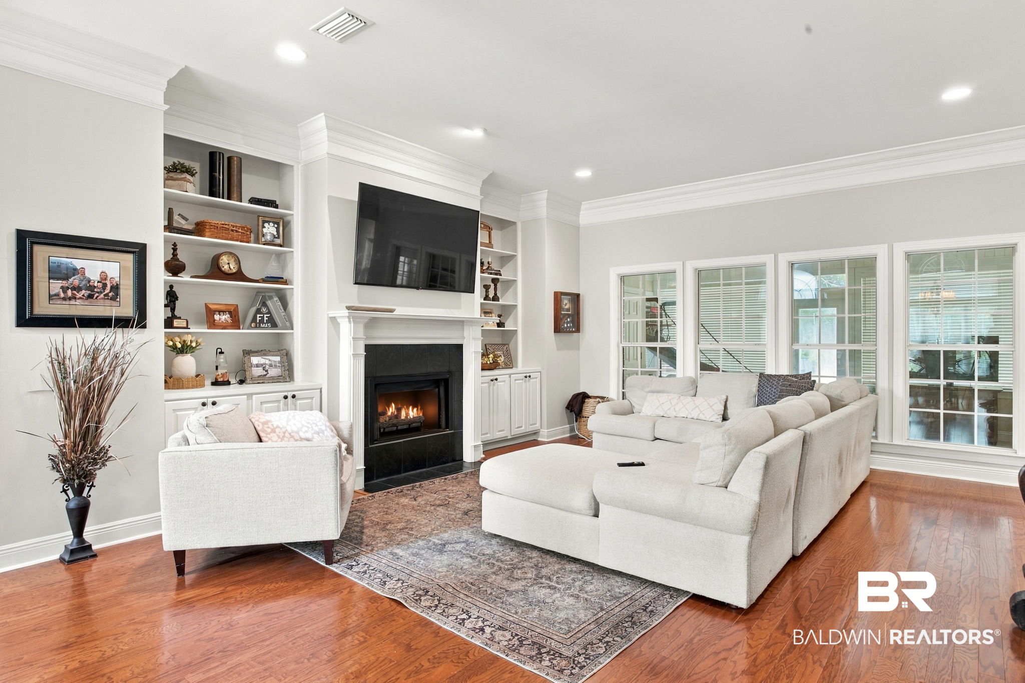305 Bristol Way Foley, AL 36535 - Photo 3 of 44 Gallery Image 3