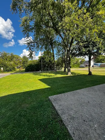 a view of a golf course