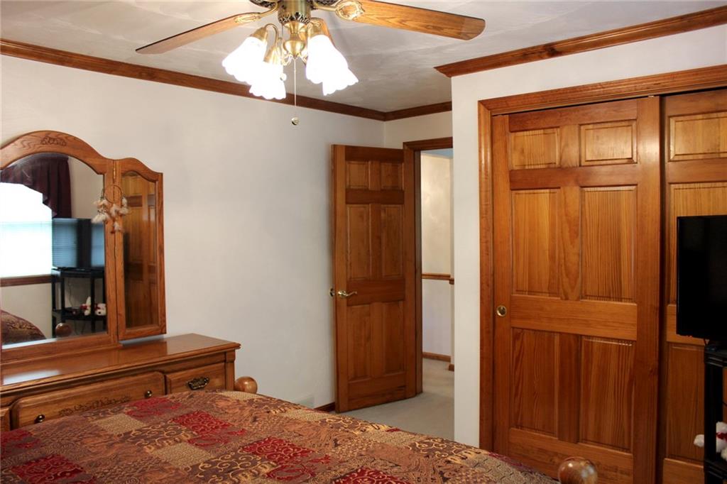 209 Saunders Station Road Trafford, PA 15085 - Photo 11 of 25 Gallery Image 11