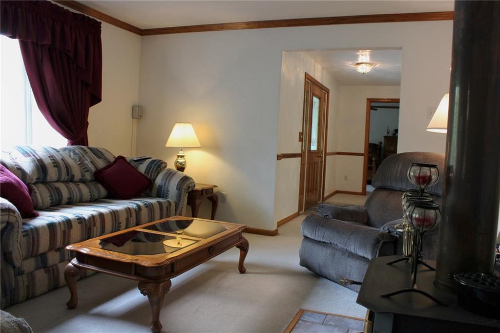 209 Saunders Station Road Trafford, PA 15085 - Photo 6 of 25 Gallery Image 6