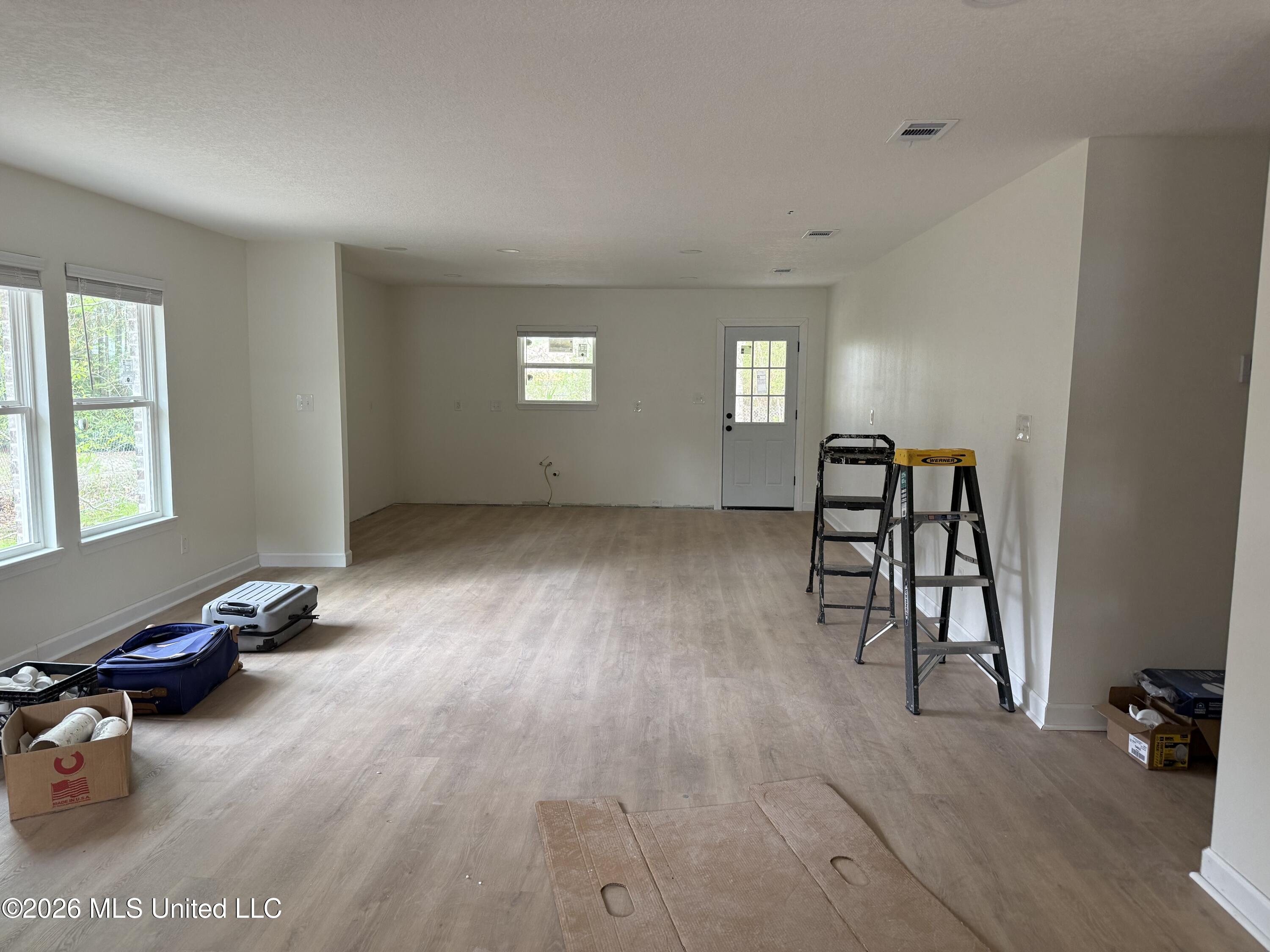 8105 Exchange Street Gautier, MS 39553 - Photo 3 of 13 IMG_3286
