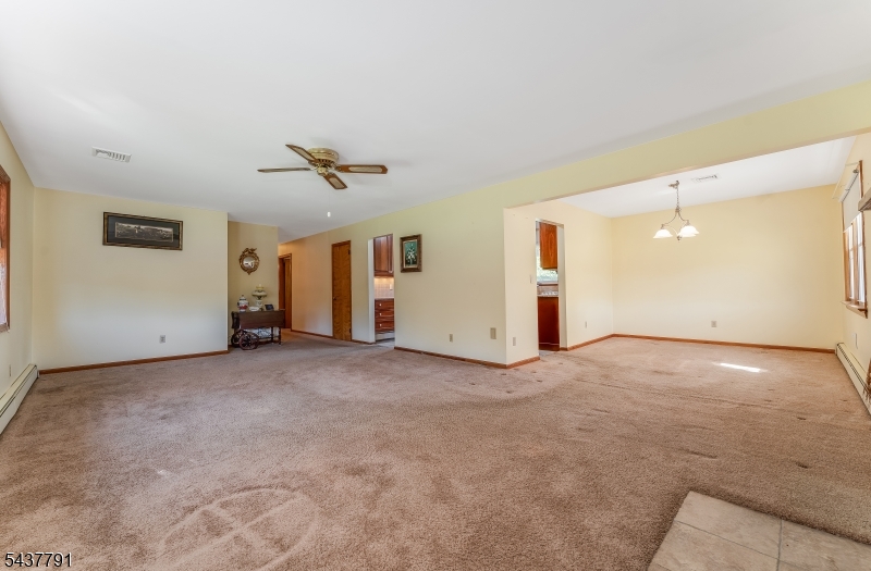 24 Hardscrabble Hill Road Flemington, NJ 08822 - Photo 4 of 35