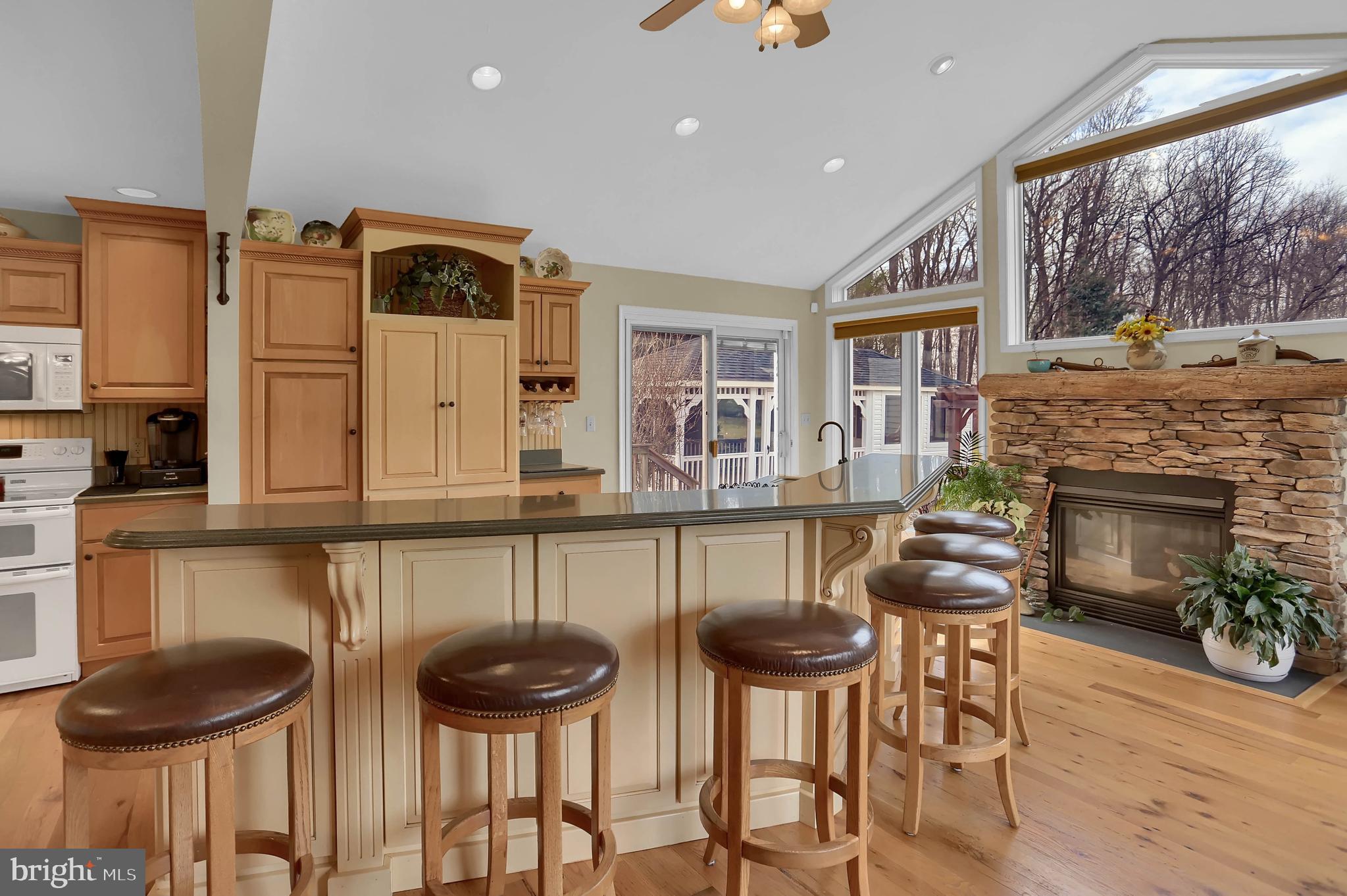 114 Abbey Road New Freedom, PA 17349 - Photo 18 of 46 Custom Cabinets...