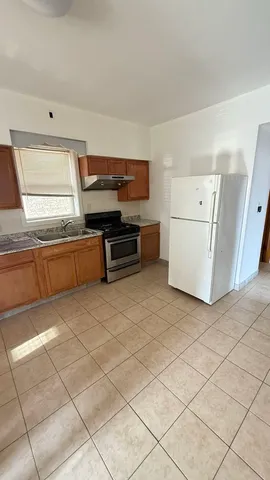 $1,800 | 3115 West 41st Place, Unit 1, Chicago, IL 60632