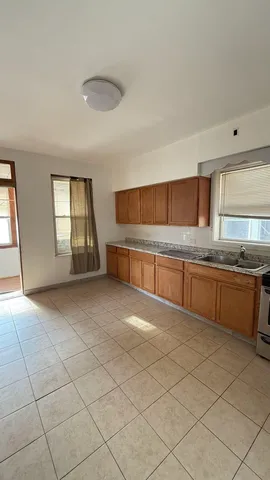 $1,800 | 3115 West 41st Place, Unit 1, Chicago, IL 60632