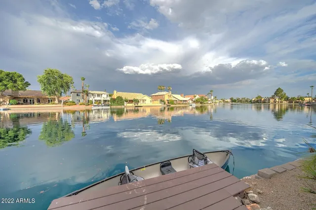 $2,400 | 517 South Marina Drive, Gilbert, AZ 85233