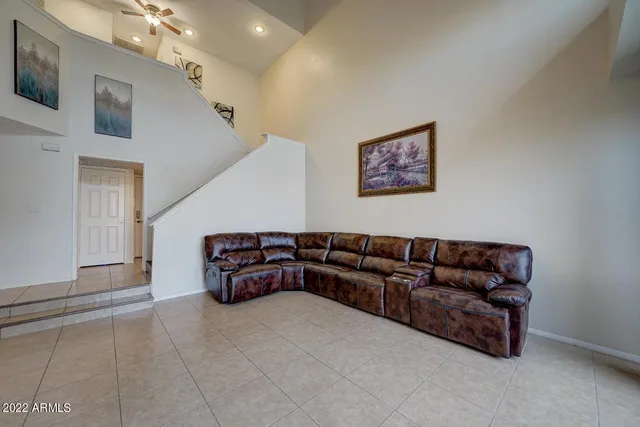 $2,400 | 517 South Marina Drive, Gilbert, AZ 85233