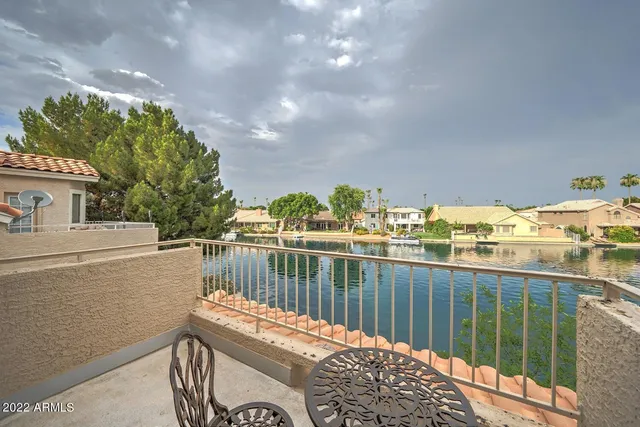$2,400 | 517 South Marina Drive, Gilbert, AZ 85233