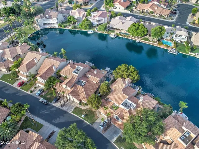 $2,400 | 517 South Marina Drive, Gilbert, AZ 85233