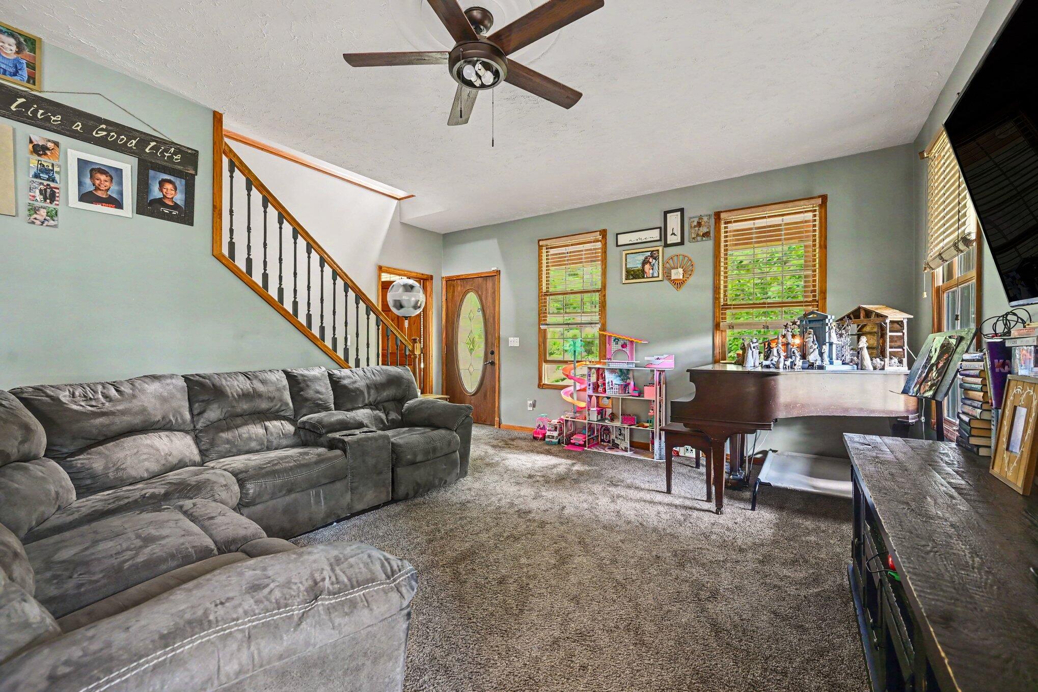15757 Oakshore Drive Three Rivers, MI 49093 - Photo 7 of 26 003_file_7106