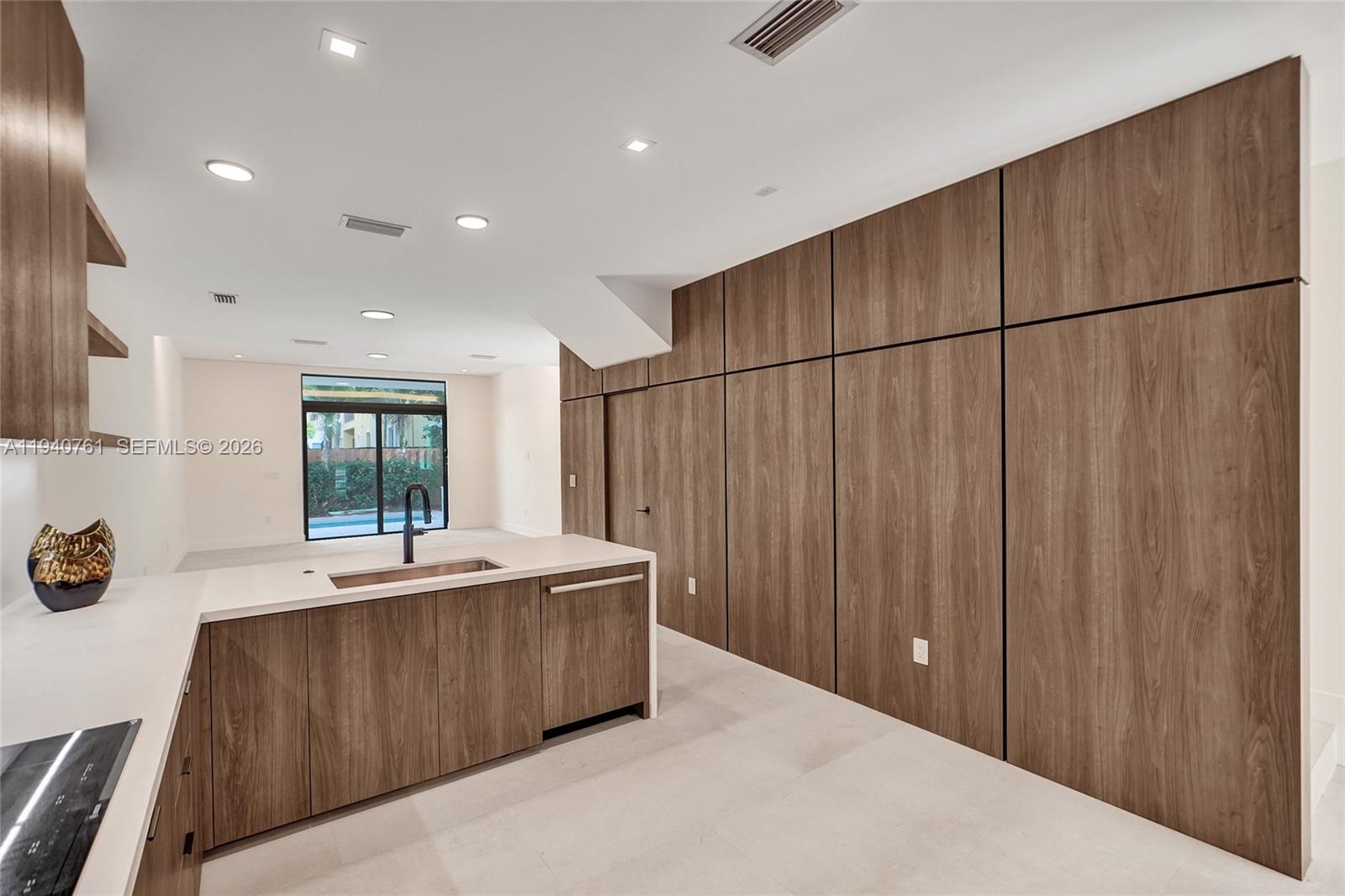 3071 Hibiscus Street Miami, FL 33133 - Photo 32 of 42