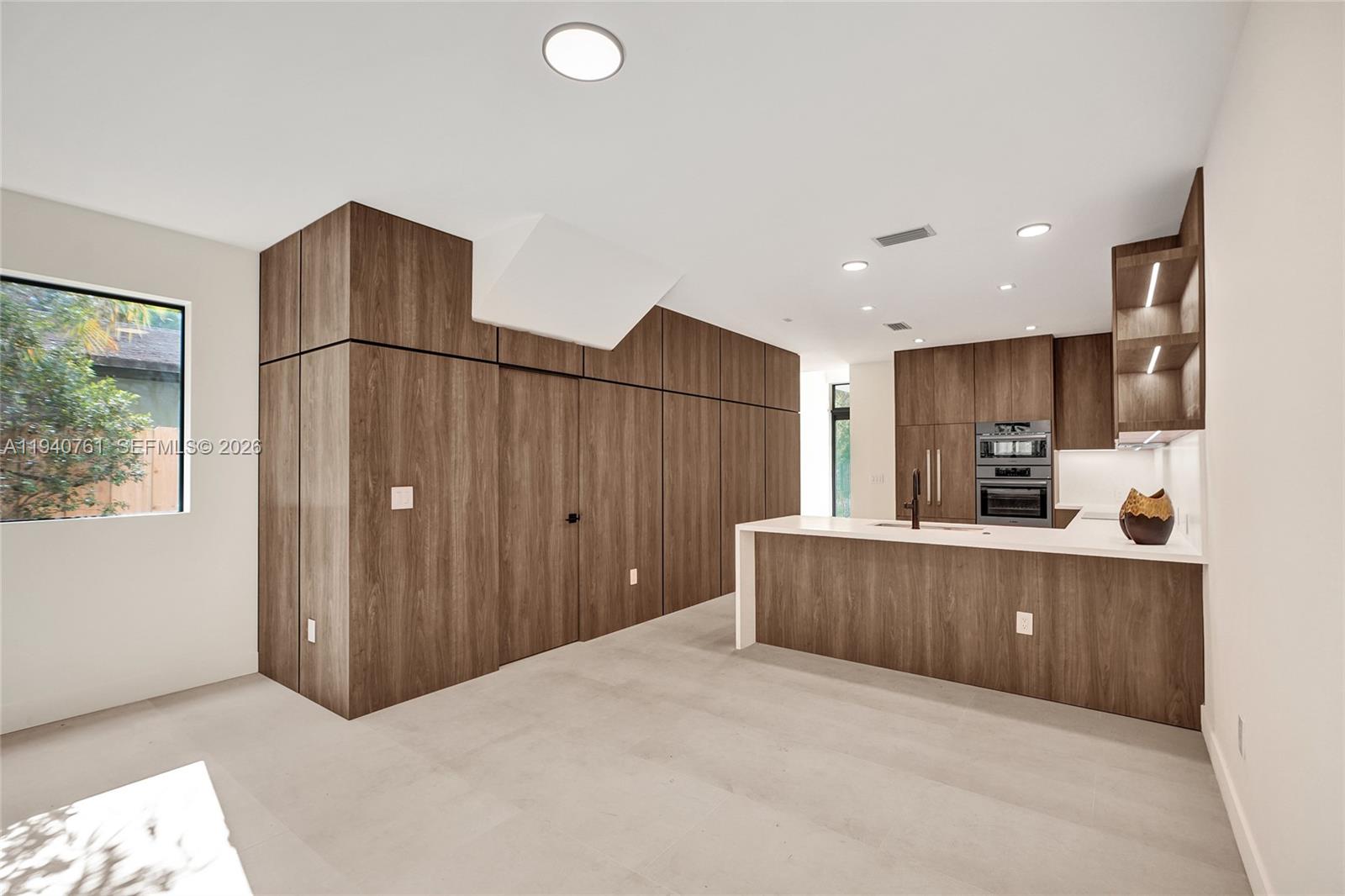 3071 Hibiscus Street Miami, FL 33133 - Photo 35 of 42