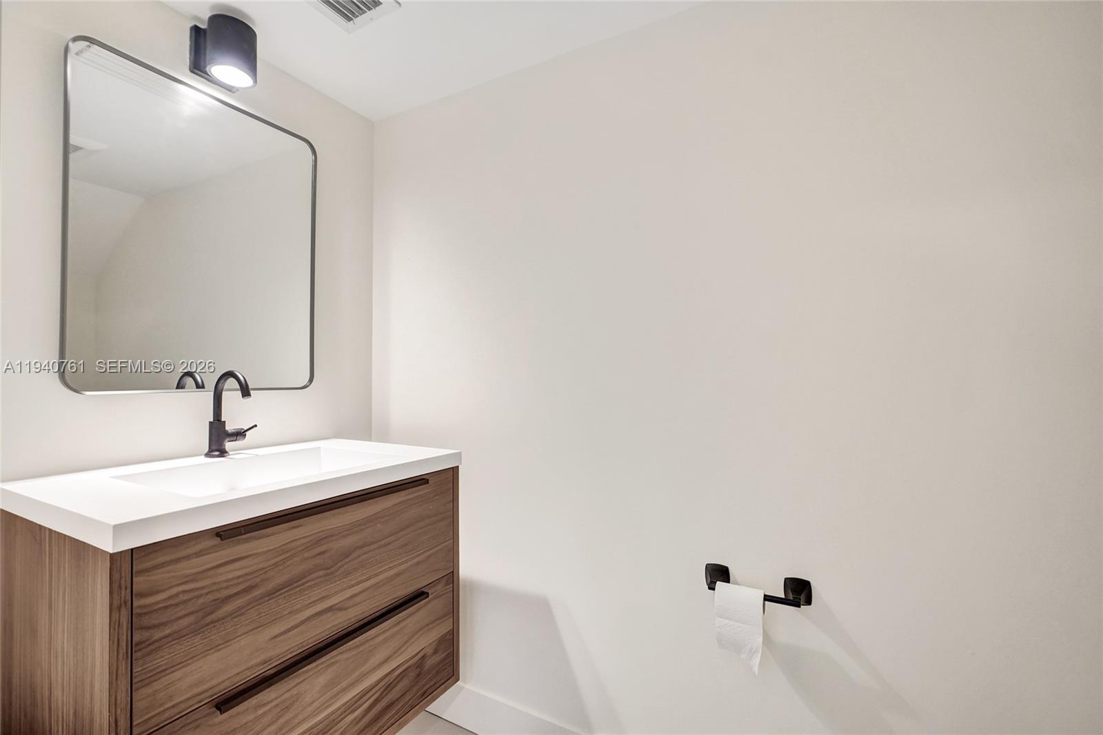 3071 Hibiscus Street Miami, FL 33133 - Photo 38 of 42