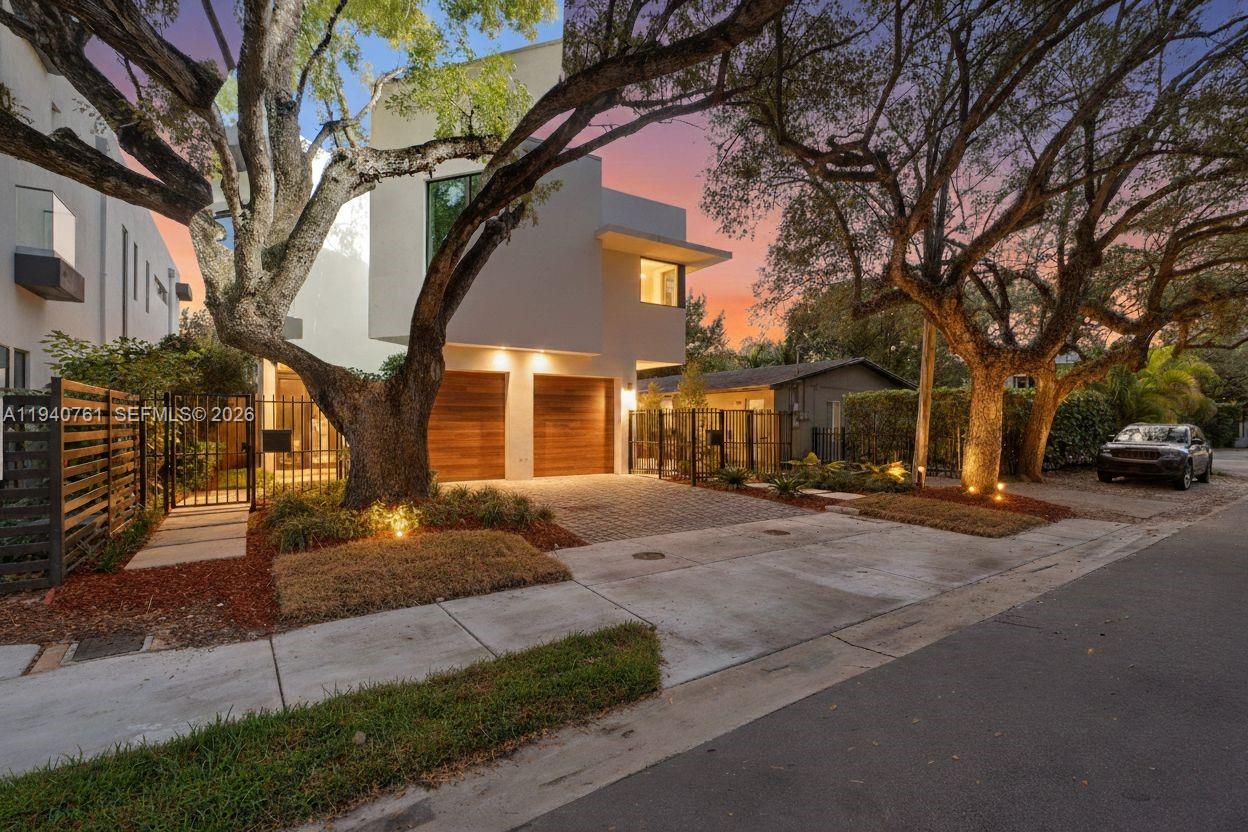 3071 Hibiscus Street Miami, FL 33133 - Photo 8 of 42