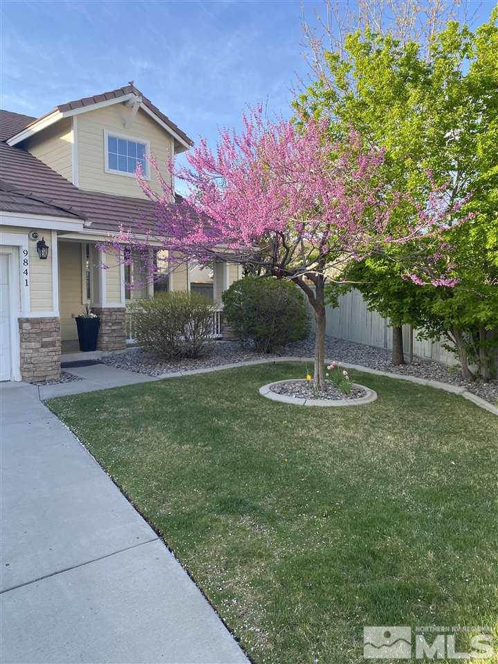 9841 Eastmont Court Reno, NV 89521 - Photo 2 of 38 a garden view with a seating space