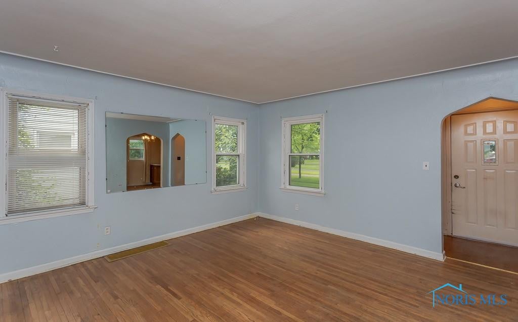 3584 Bellevue Road Toledo, OH 43613 - Photo 3 of 25 Gallery Image 3