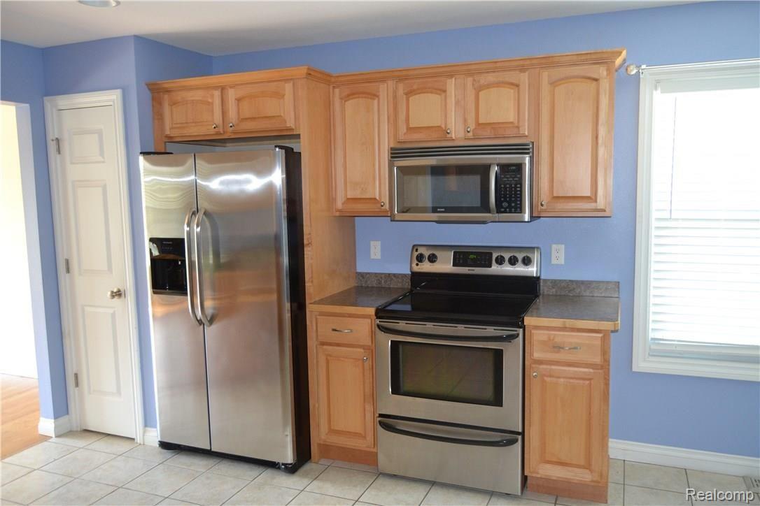 3829 Blohm Road Monroe, MI 48161 - Photo 7 of 29 DSC_0659.JPG