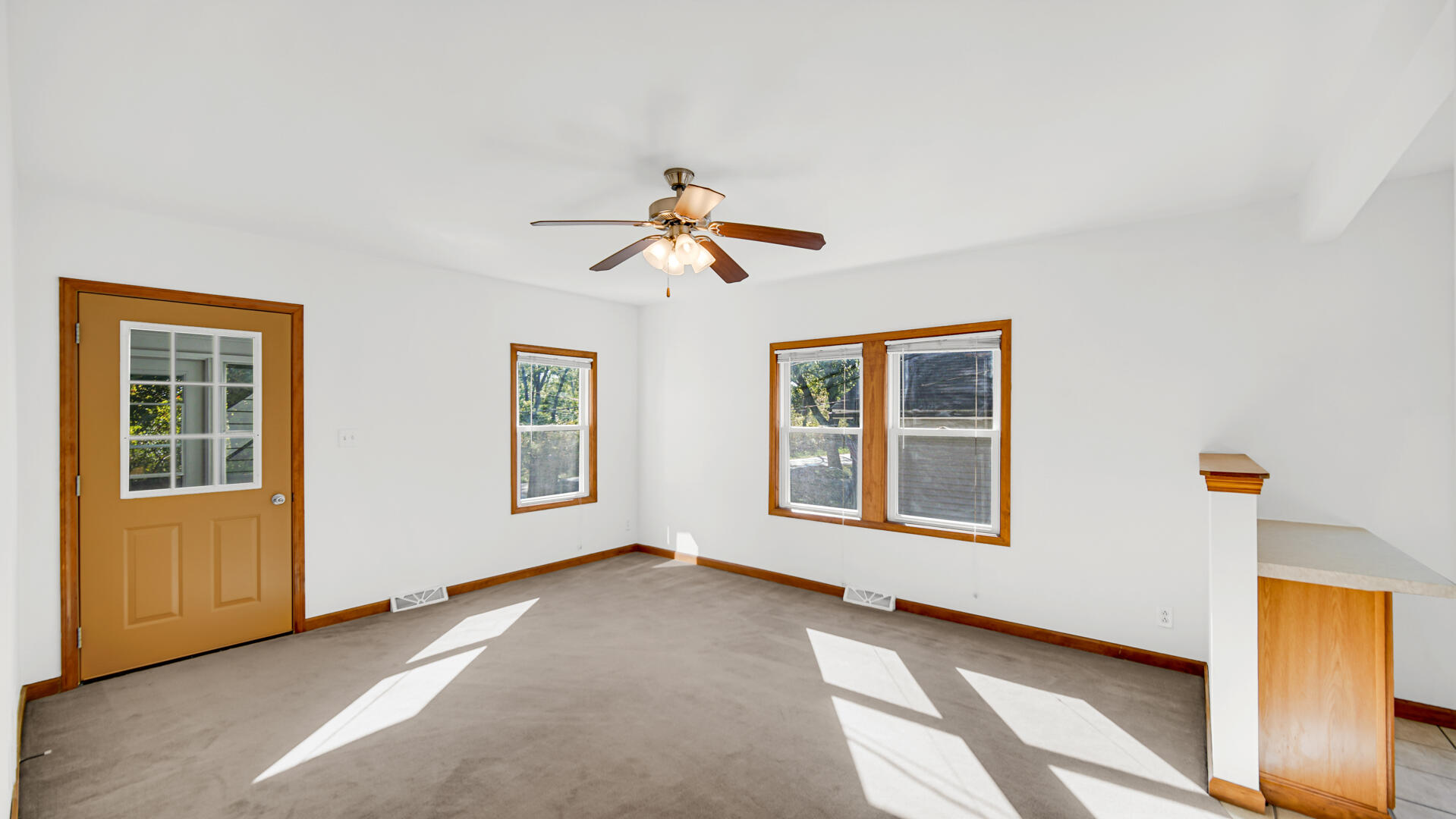 5220 Johnson Road Griffith, IN 46319 - Photo 6 of 20 1919x1080