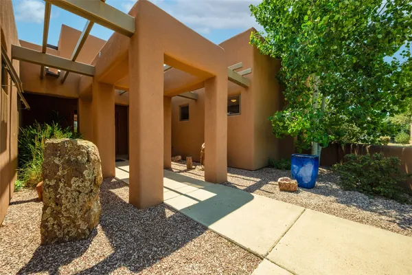 $950,000 | 2155 Plazuela Vista, Santa Fe, NM 87505