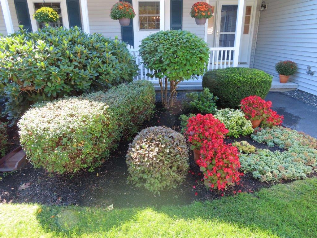 110 Spinnaker Ridge Drive, Unit 31 Wells, ME 04090 - Photo 2 of 39 1A. Exterior Front Garden