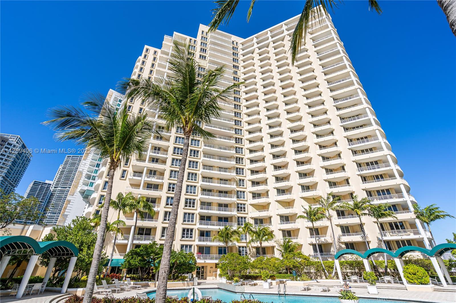 888 Brickell Key Drive, Unit 2610 Miami, FL 33131 - Photo 25 of 31 front view of a building