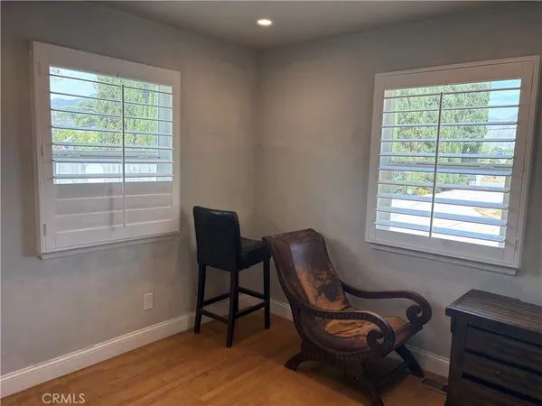 $1,300 | 12917 Gladstone Avenue, Sylmar, CA 91342