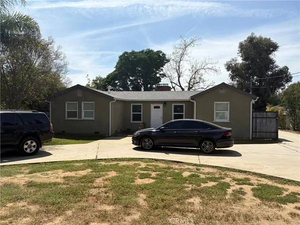 $1,300 | 12917 Gladstone Avenue, Sylmar, CA 91342