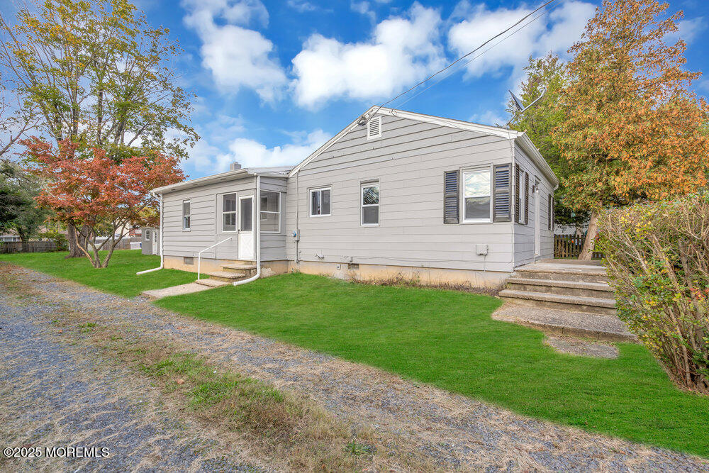 14 Mapletree Road Toms River, NJ 08753 - Photo 2 of 22 002_dsc08303-1