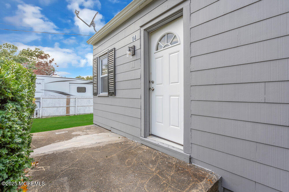 14 Mapletree Road Toms River, NJ 08753 - Photo 5 of 22 035_dsc08403-1