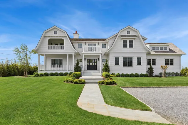 $6,850,000 | 1 Fiske Avenue, Westhampton Beach, NY 11978