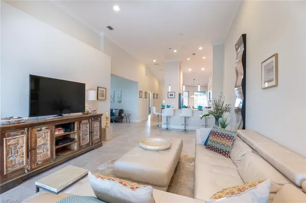 $5,800 | 9419 Benvenuto Court, Unit 204, Naples, FL 34119