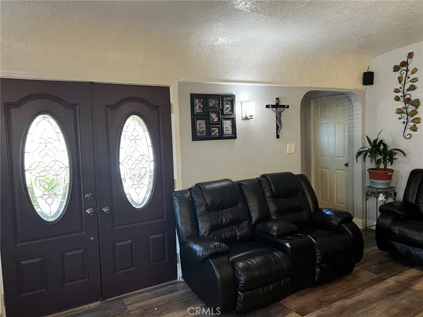 $774,900 | 2376 Locust Avenue, Long Beach, CA 90806