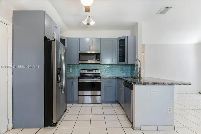 $468,000 | 1101 Southwest 86th Avenue, Pembroke Pines, FL 33025