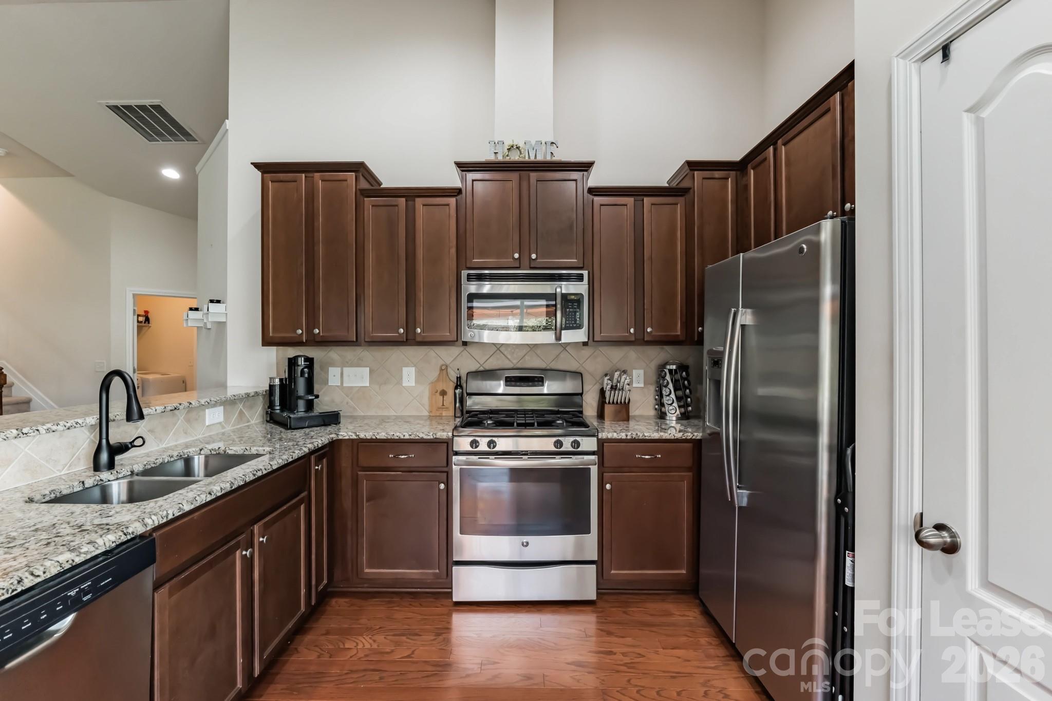 5826 Castlecove Road Charlotte, NC 28273 - Photo 6 of 29