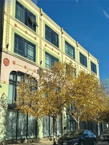 $1,300 | 2201 Locust Street, Unit 304, St. Louis, MO 63103