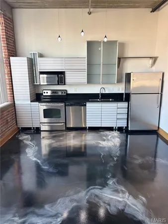 $1,300 | 2201 Locust Street, Unit 304, St. Louis, MO 63103