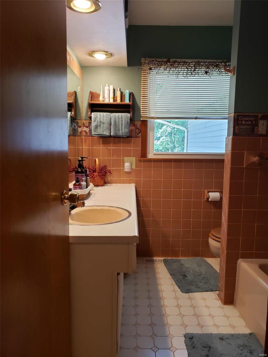 48 Smoketree Road Hillsboro, IL 62049 - Photo 19 of 22