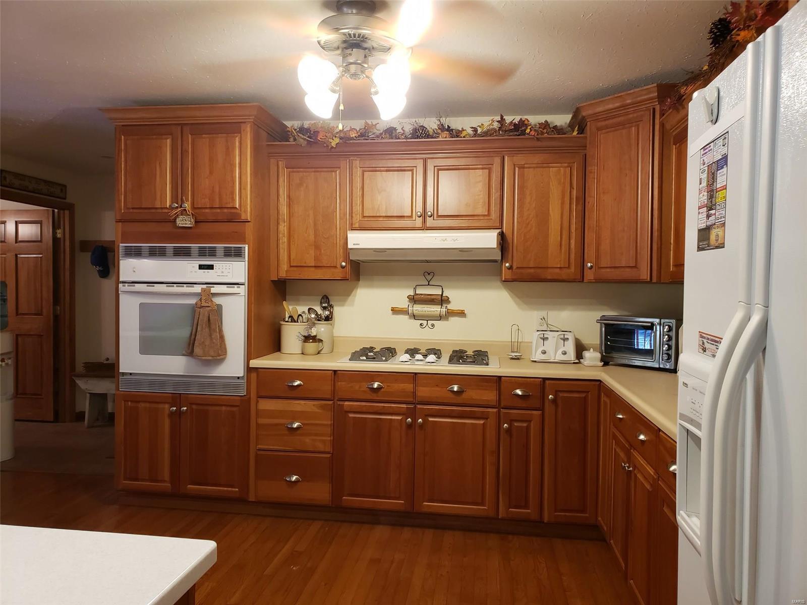 48 Smoketree Road Hillsboro, IL 62049 - Photo 6 of 22
