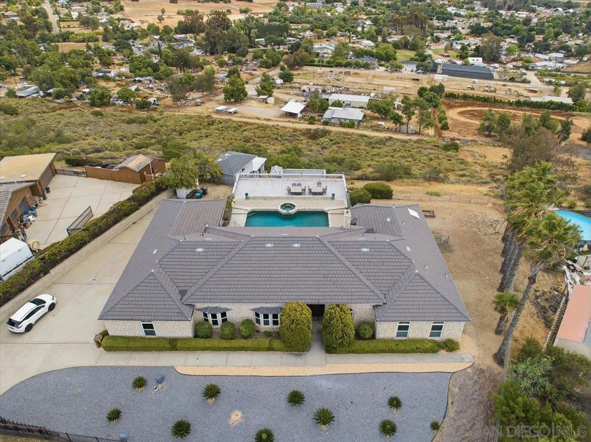 10015 El Capitan Real Road El Cajon, CA 92021 - Photo 3 of 68