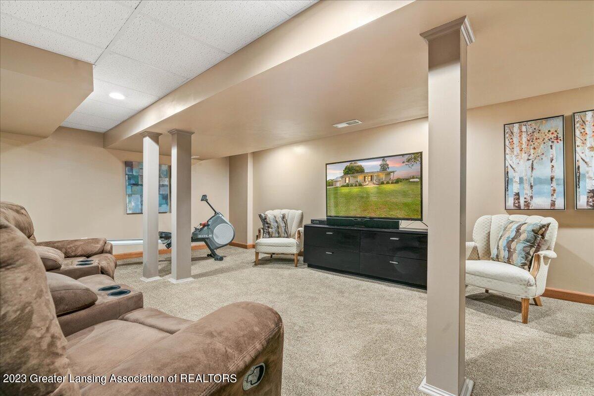5300 Plains Road Eaton Rapids, MI 48827 - Photo 22 of 40 42-Media Jett-34