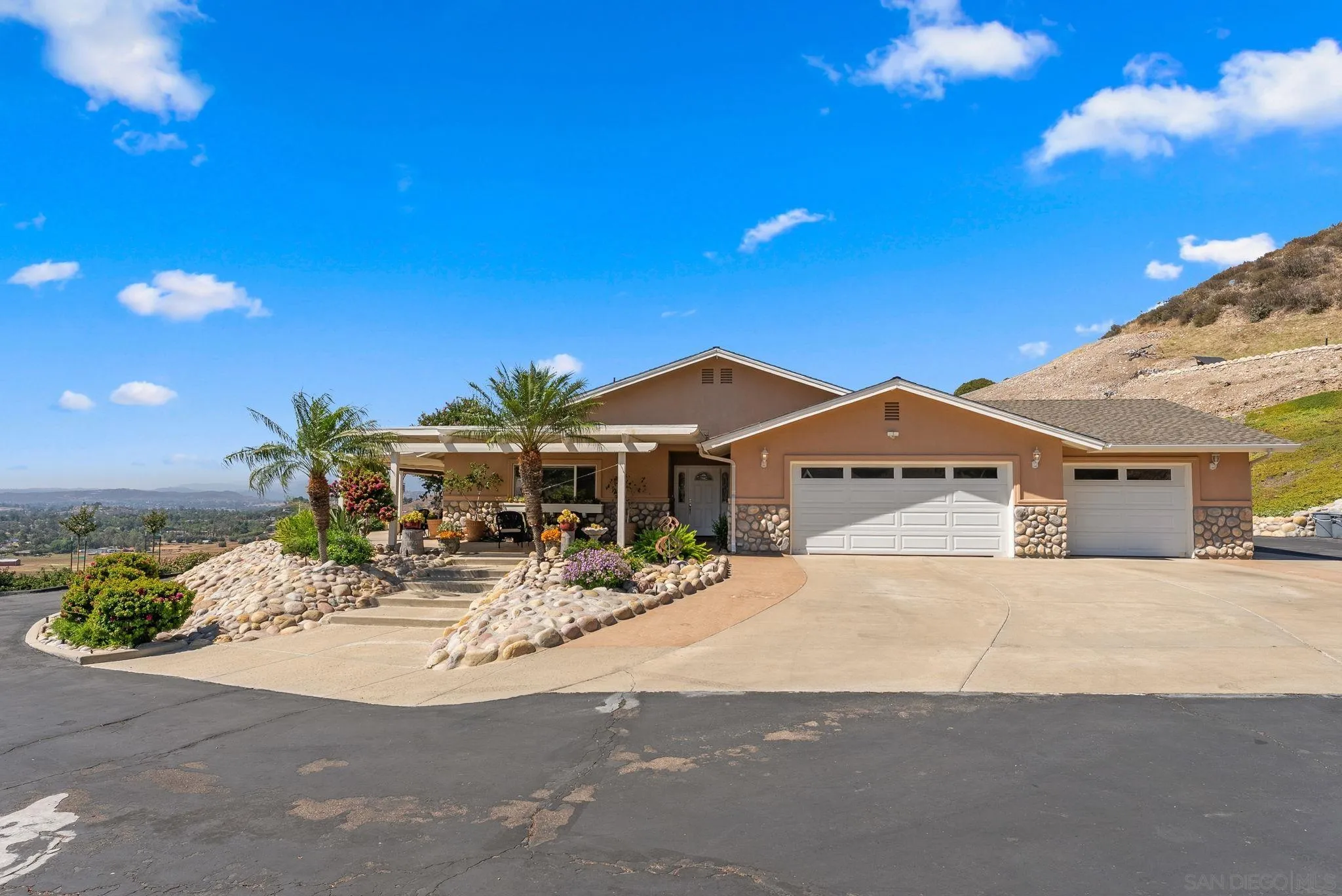 1804 Big Sky Road Ramona, CA 92065 - Photo 3 of 36