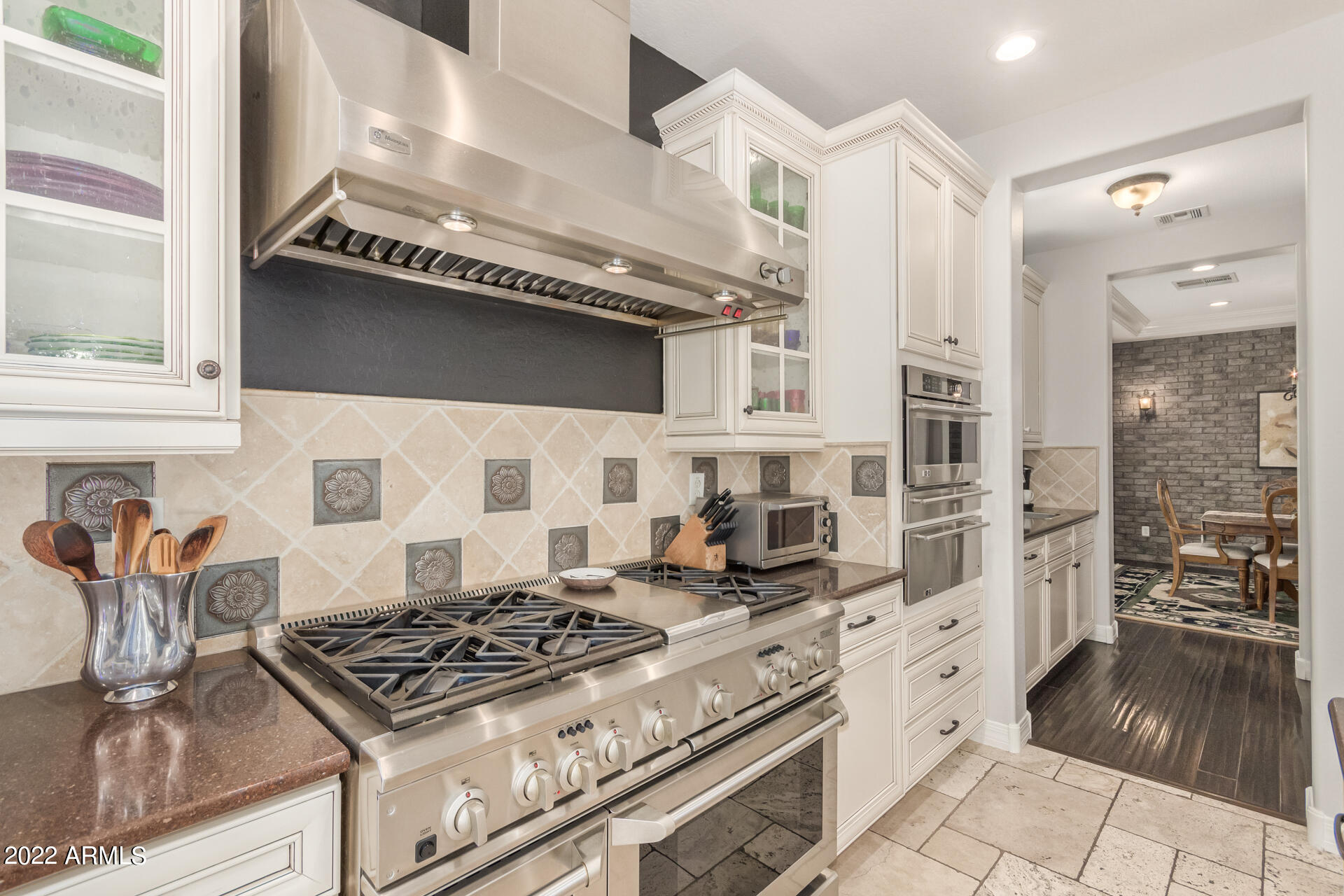 3651 East Weather Vane Road Gilbert, AZ 85296 - Photo 19 of 63 Gourmet Kitchen