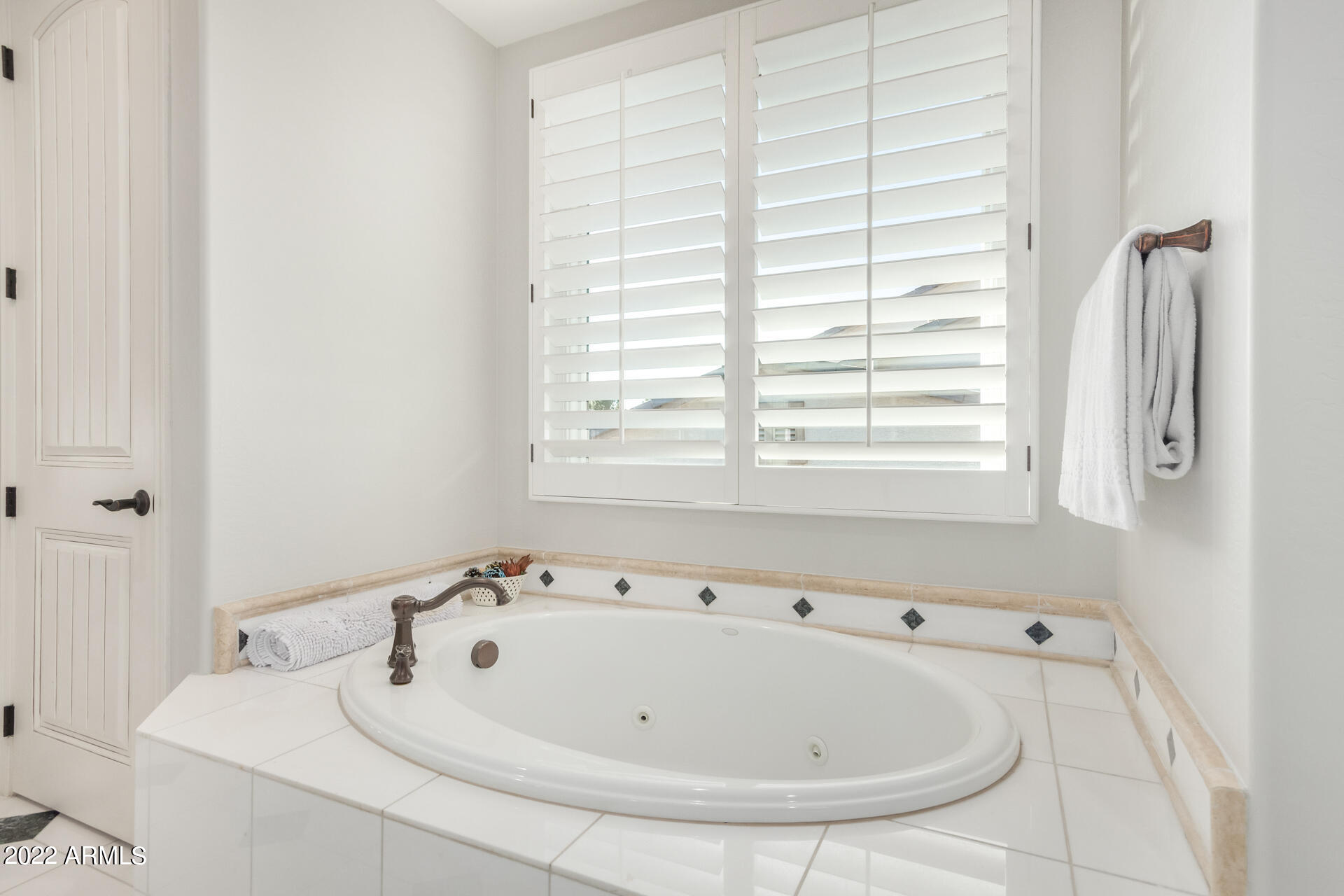 3651 East Weather Vane Road Gilbert, AZ 85296 - Photo 36 of 63 Ensuite Bath