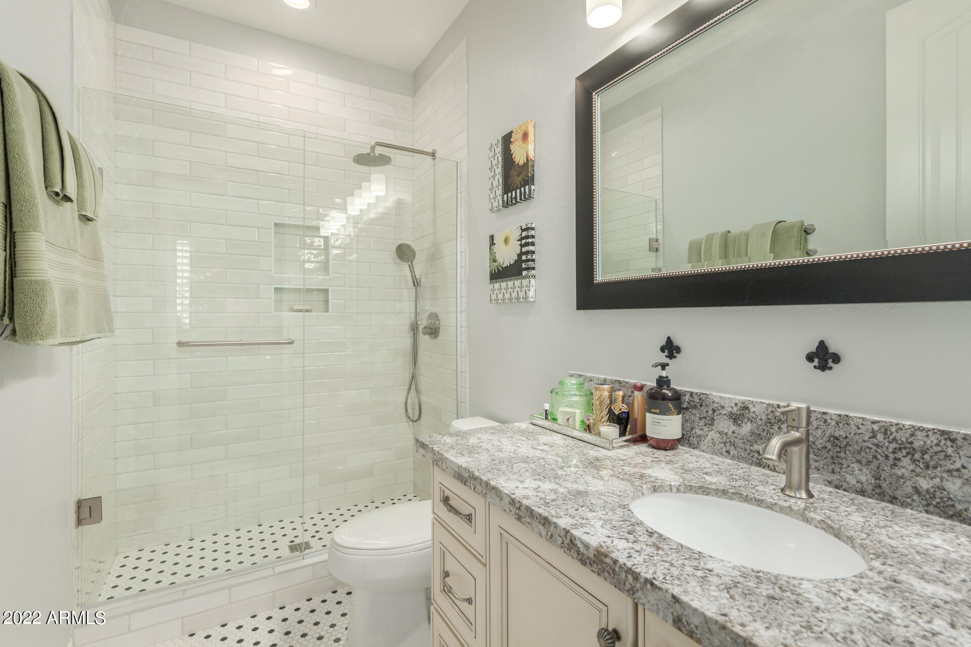 3651 East Weather Vane Road Gilbert, AZ 85296 - Photo 43 of 63 Guest Ensuite Bathroom