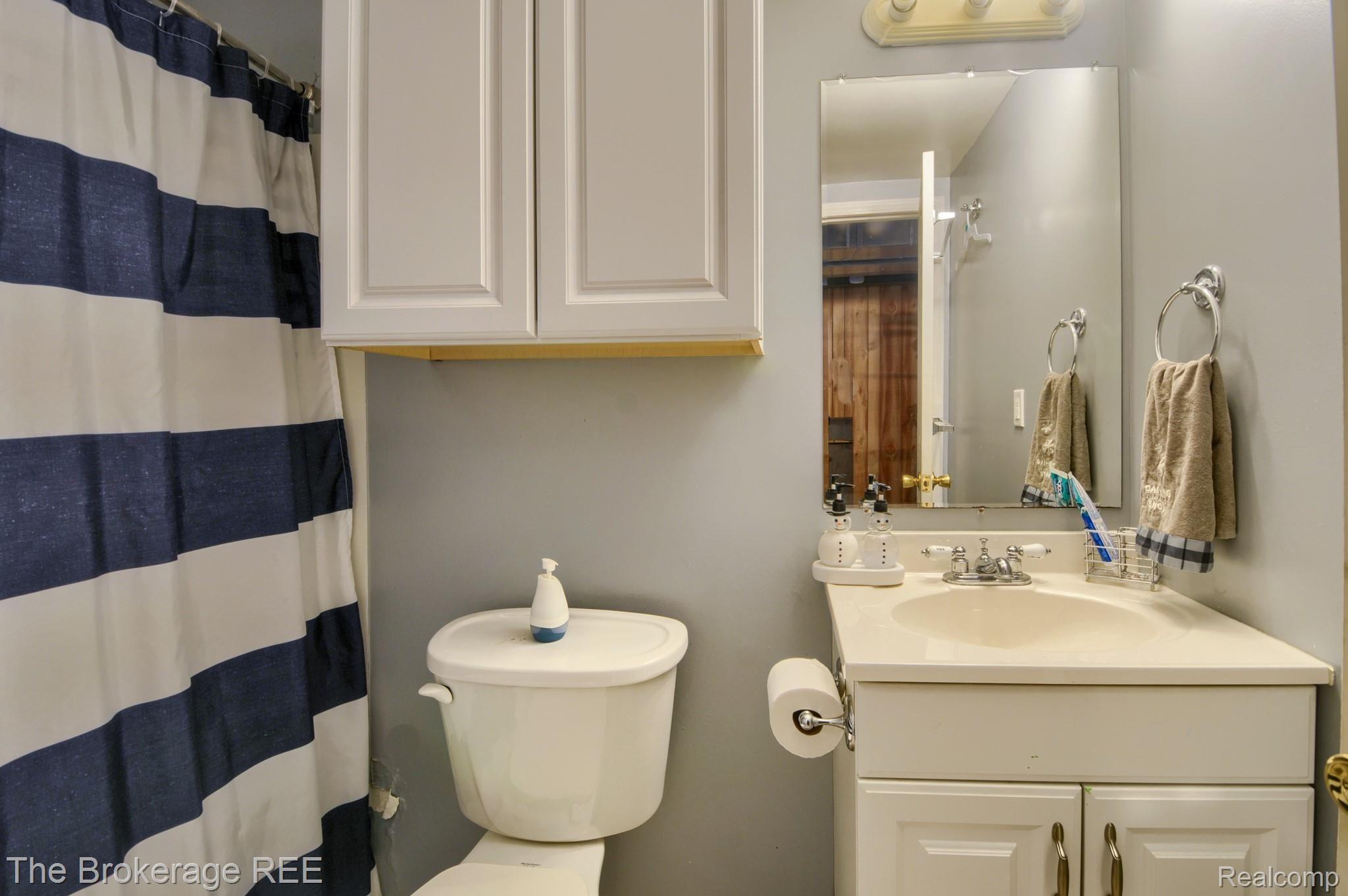 7459 East Coldwater Road Davison, MI 48423 - Photo 29 of 36 SD3_3184-HDR(5).jpg