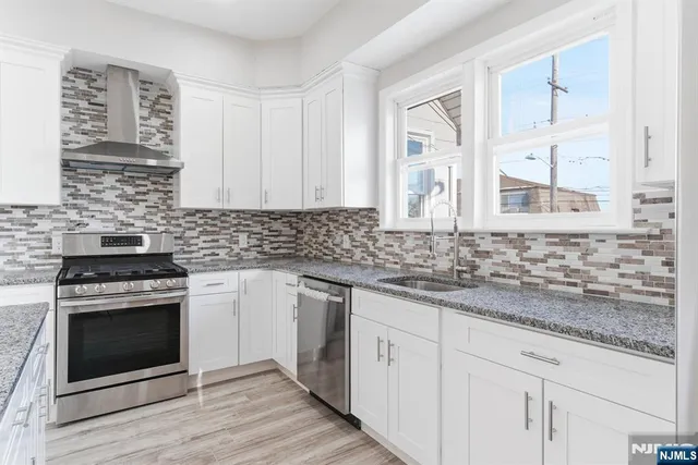 $600,000 | 242 Midland Avenue, Kearny, NJ 07032